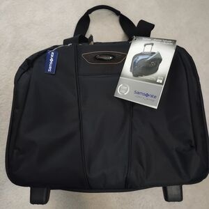 Samsonite Travel Quantum Wheeled Toploader (Brand New)